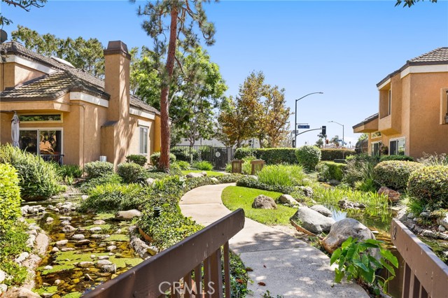 16962 Westwood Lane, Huntington Beach CA: https://media.crmls.org/medias/a1578cd4-77f8-4294-9430-f12978d03376.jpg