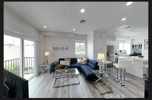 Detail Gallery Image 15 of 27 For 1805 S New England St, Los Angeles,  CA 90006 - – Beds | – Baths