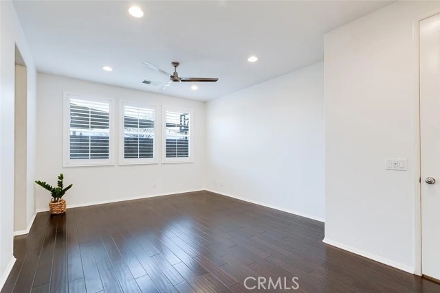 Detail Gallery Image 14 of 28 For 3235 Larkspur St, Tustin,  CA 92782 - 3 Beds | 2/1 Baths