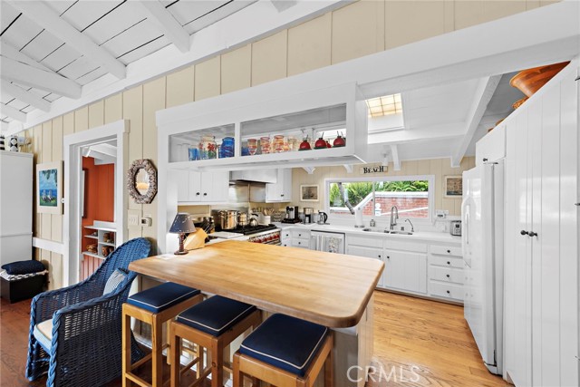 31925 S COAST Highway, Laguna Beach CA: https://media.crmls.org/medias/a158b316-52d5-4b75-b4dd-85f777bb6937.jpg