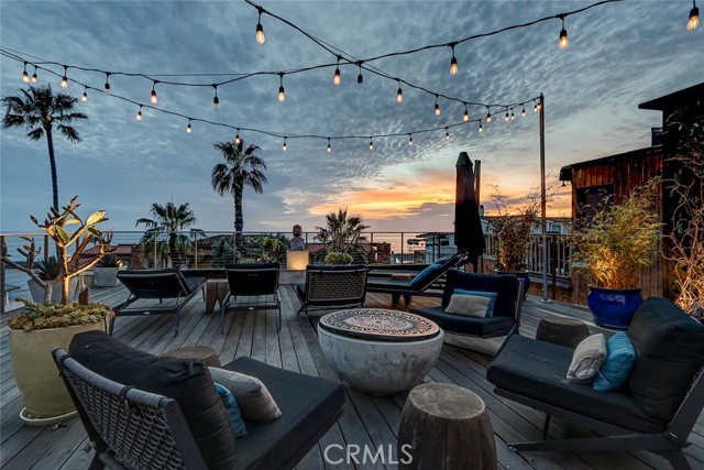 3205 Bayview Drive, Manhattan Beach, California 90266, 5 Bedrooms Bedrooms, ,5 BathroomsBathrooms,Residential,For Sale,Bayview,SB26067701