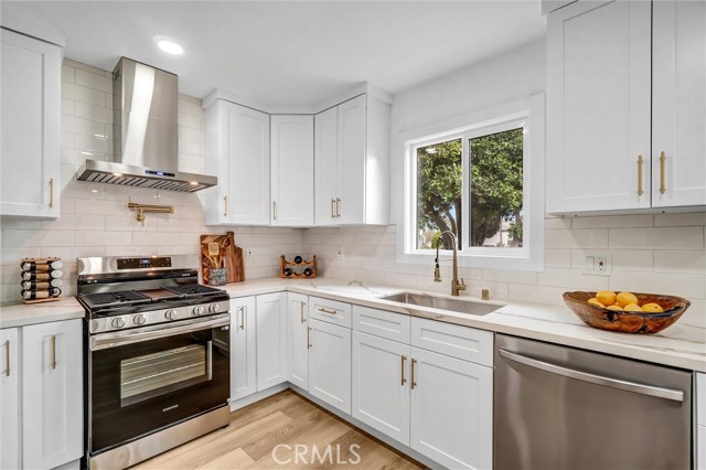 Detail Gallery Image 16 of 50 For 2941 Adriatic Ave, Long Beach,  CA 90810 - 3 Beds | 2 Baths