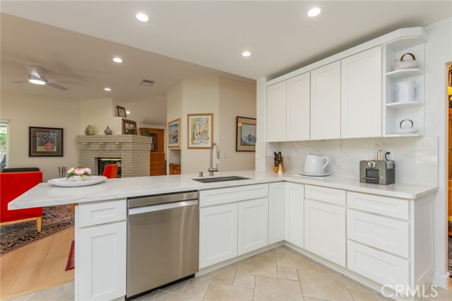 Detail Gallery Image 14 of 50 For 15535 Mallory Ct, Moorpark,  CA 93021 - 4 Beds | 2/1 Baths