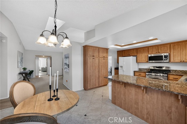 Image 23 of 59 For 13077 Bagatelle