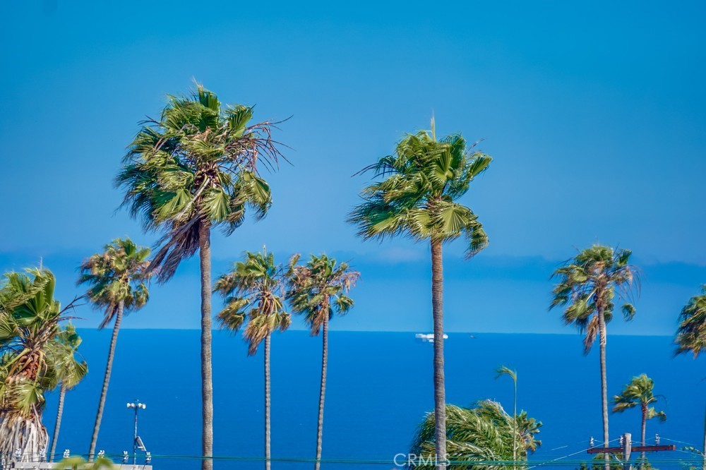 https://media.crmls.org/medias/a15b6346-9f6e-4c4f-b31e-5bc7506ed38c.jpg?preset=X-Large