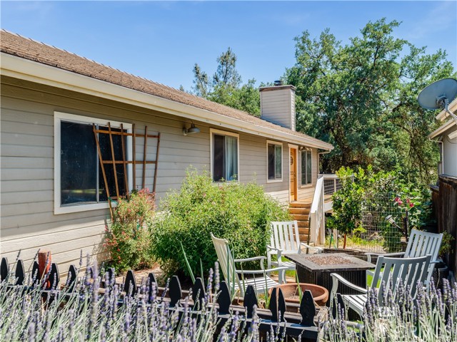 Detail Gallery Image 2 of 16 For 2690 Chaparral Ln, Paso Robles,  CA 93446 - 3 Beds | 1 Baths