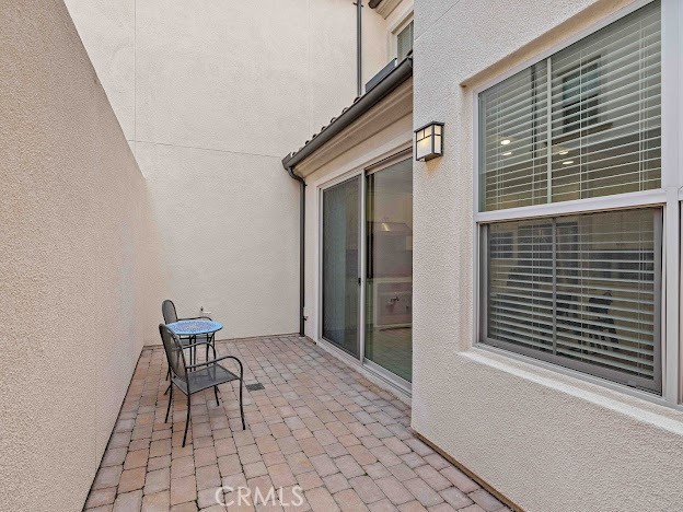 156 Outwest, Irvine CA: https://media.crmls.org/medias/a15b8338-e5f2-4a1e-b1f3-a41a5b1b0e3f.jpg