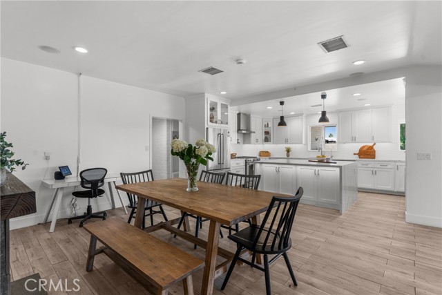 Detail Gallery Image 14 of 47 For 4674 Norton Pl, Riverside,  CA 92506 - 4 Beds | 3 Baths