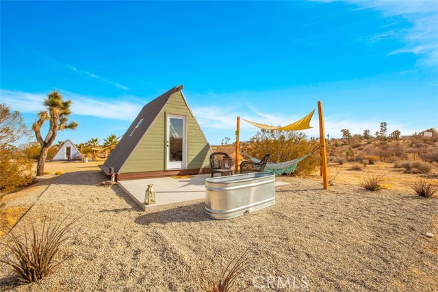 59427 La Crescenta Drive, Yucca Valley CA: https://media.crmls.org/medias/a15d9175-8268-4ea0-8c86-b849c5bac032.jpg