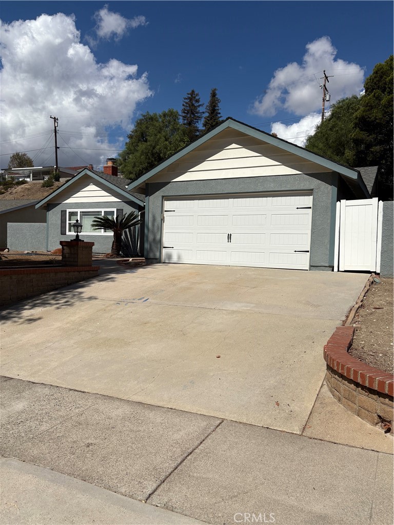 351 Glenoaks