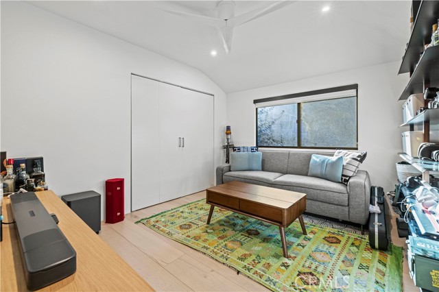 Detail Gallery Image 18 of 49 For 3640 Wrightwood, Studio City,  CA 91604 - 3 Beds | 3 Baths