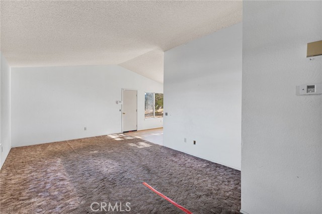 13106 Hollyberry, Victorville CA: https://media.crmls.org/medias/a15ef4b7-84b8-4d58-9f8b-51a479999ec1.jpg