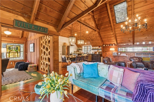 Detail Gallery Image 21 of 69 For 840 Coyote Walk, Lake Arrowhead,  CA 92352 - 4 Beds | 3 Baths