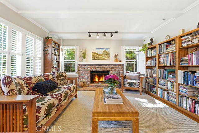 Detail Gallery Image 7 of 45 For 4963 Haskell, Encino,  CA 91436 - 4 Beds | 2 Baths