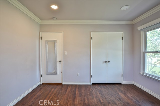 307 W 11th Street, Azusa CA: https://media.crmls.org/medias/a161ca99-5cdf-49ea-8cea-8c56b5c097ac.jpg