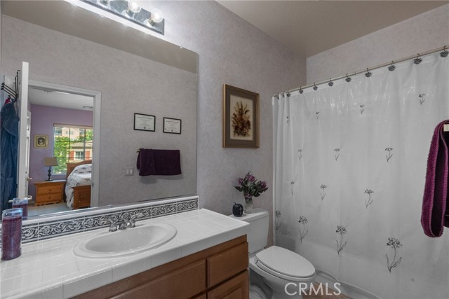 22440 Skylake Place, Saugus CA: https://media.crmls.org/medias/a162a455-8ddc-4066-a484-b00b103f4f57.jpg