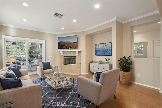 28523 Santa Catarina Road, Saugus CA: https://media.crmls.org/medias/a163803a-b339-40dc-a7eb-a28ac95ea149.jpg