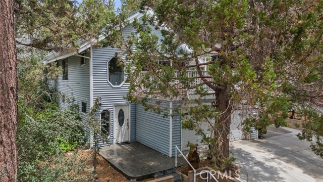 Detail Gallery Image 2 of 39 For 501 Catalina Rd, Big Bear Lake,  CA 92315 - 4 Beds | 2 Baths