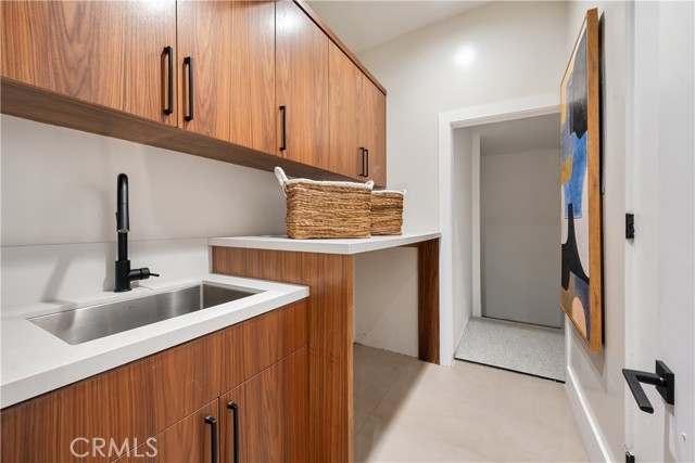 4609 Louise Avenue, Encino CA: https://media.crmls.org/medias/a1644bd7-faba-4e07-a697-93db61d2b7b6.jpg
