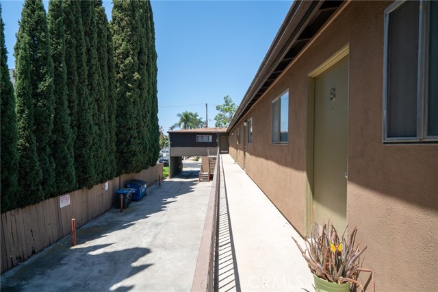 Detail Gallery Image 5 of 10 For 1805 N Bush St, Santa Ana,  CA 92706 - – Beds | – Baths