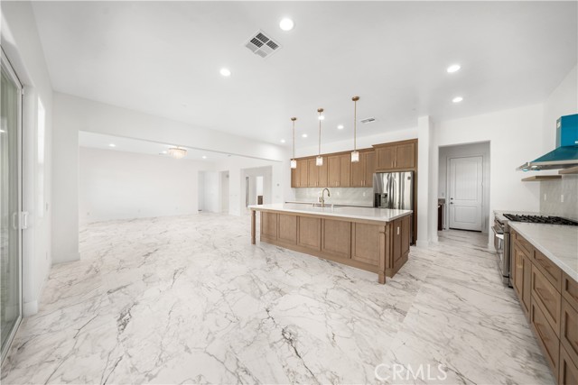 Detail Gallery Image 5 of 70 For 12210 Alamo, Rancho Cucamonga,  CA 91739 - 5 Beds | 4/1 Baths