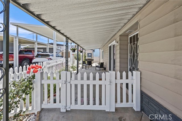Detail Gallery Image 3 of 39 For 1440 Ridgemont Way, Corona,  CA 92880 - 2 Beds | 2 Baths