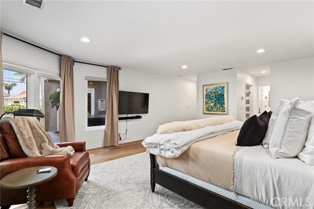 4855 Arcola Avenue, Toluca Lake CA: https://media.crmls.org/medias/a168cc45-e975-4fa6-9164-4ff6bbb1b245.jpg