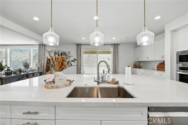 3969 Eliopulos Ranch Drive, Palmdale CA: https://media.crmls.org/medias/a1693553-7e65-4134-bbba-fb10d6333938.jpg