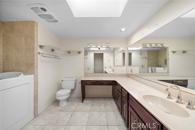 Detail Gallery Image 31 of 56 For 1851 Pitcairn, Costa Mesa,  CA 92626 - 4 Beds | 4 Baths