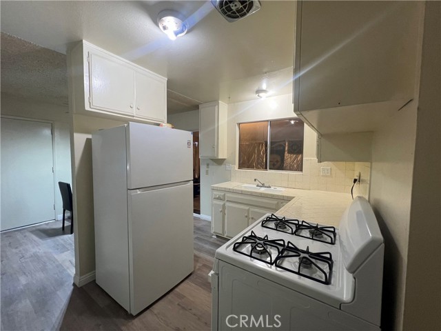 Detail Gallery Image 11 of 26 For 1598 W Wesley Pl, Hemet,  CA 92543 - 2 Beds | 1 Baths