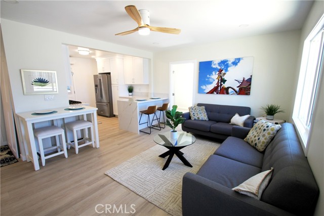 Detail Gallery Image 5 of 33 For 22832 Menlo, Torrance,  CA 90502 - 3 Beds | 2 Baths