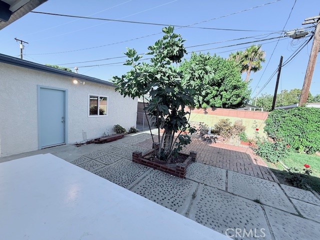 2690 Senasac Avenue, Long Beach CA: https://media.crmls.org/medias/a16a081e-855b-45a1-a578-790710021459.jpg