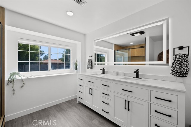 17441 Rayen Street, Sherwood Forest CA: https://media.crmls.org/medias/a16a1ca4-484e-43bd-b810-249f40f4dbe8.jpg
