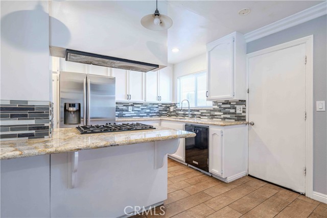 Detail Gallery Image 8 of 33 For 136 N Tiana Ln, Anaheim Hills,  CA 92807 - 4 Beds | 3 Baths