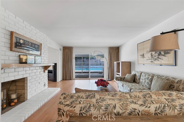 Detail Gallery Image 3 of 38 For 17078 Minnehaha St, Granada Hills,  CA 91344 - 4 Beds | 2/1 Baths