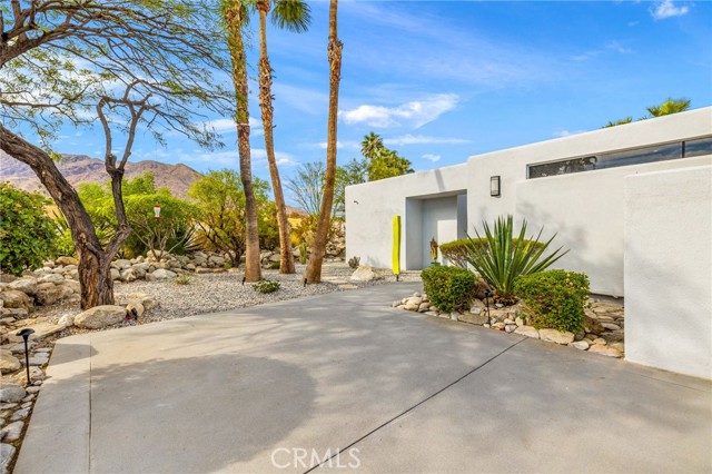 Detail Gallery Image 25 of 66 For 700 W Racquet Club Rd, Palm Springs,  CA 92262 - 4 Beds | 3/1 Baths