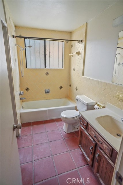 12985 Kagel Canyon Street, Pacoima CA: https://media.crmls.org/medias/a16cbb72-5172-4692-9efb-ccaf828c7d9f.jpg