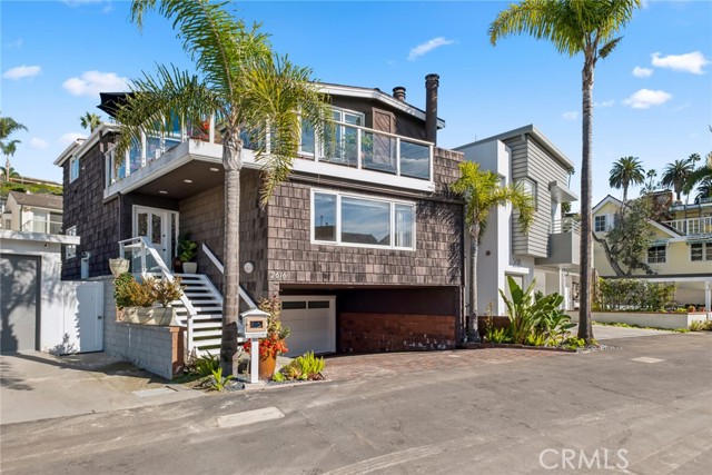 2616 Cove Street, Corona del Mar CA: https://media.crmls.org/medias/a16d18cc-4b6f-4a6b-86d9-41622eb62207.jpg