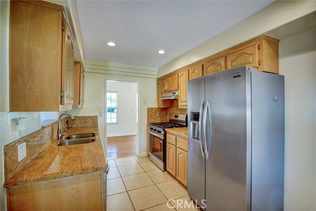 Detail Gallery Image 9 of 36 For 8731 45th, Jurupa Valley,  CA 92509 - 4 Beds | 2 Baths