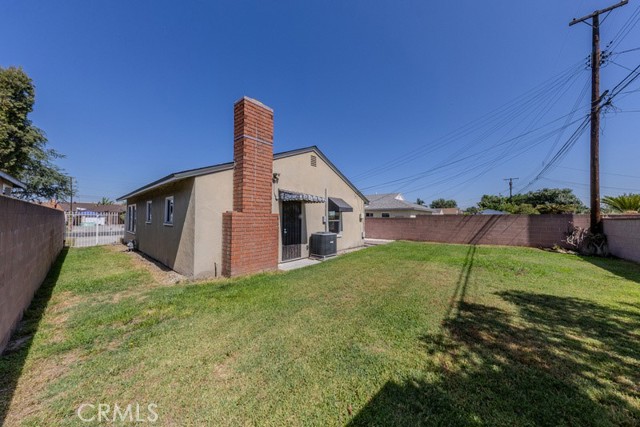 10606 Harvest Avenue, Santa Fe Springs CA: https://media.crmls.org/medias/a16d70b0-e728-4eb2-b064-b3f9cc2ed363.jpg