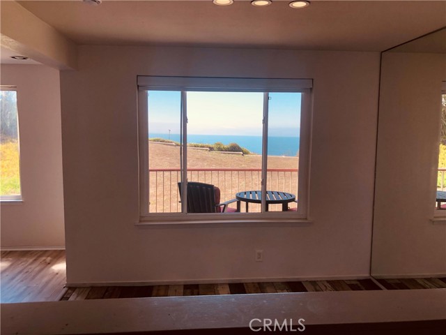 Detail Gallery Image 11 of 29 For 5015 Palmetto Ave #1,  Pacifica,  CA 94044 - 2 Beds | 2 Baths