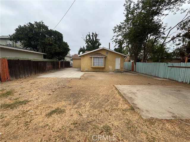 Detail Gallery Image 18 of 24 For 7447 Loma Verde Ave, Canoga Park,  CA 91303 - 3 Beds | 2 Baths