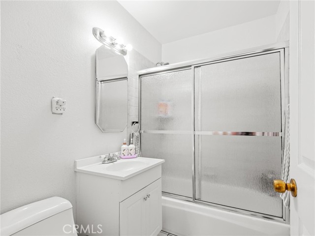 5011 W 133rd Street, Hawthorne CA: https://media.crmls.org/medias/a16dd4ed-3263-4041-b605-91ac3c418f46.jpg