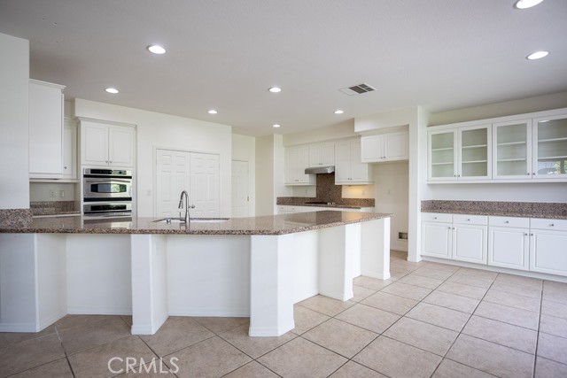 23857 Rio Rancho Way, Valencia CA: https://media.crmls.org/medias/a16df10d-bbfd-45d3-83f1-b95c08395d5b.jpg
