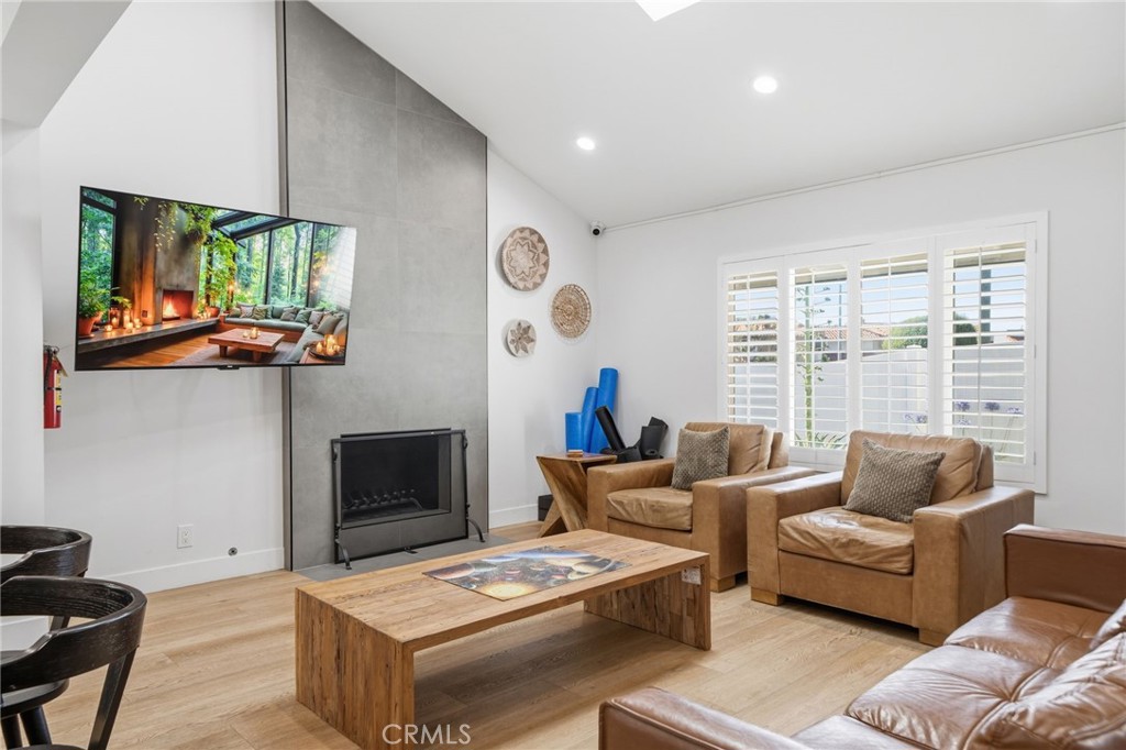 MLS #OC26121492 image #5