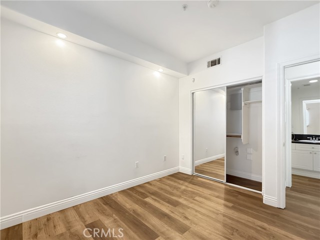 Detail Gallery Image 6 of 20 For 255 N Michigan Ave #4,  Pasadena,  CA 91106 - 3 Beds | 3 Baths