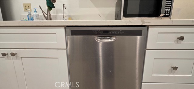 715 S Webster Avenue, Anaheim CA: https://media.crmls.org/medias/a16f480f-6a5e-482f-8cb5-42bad1ea8e56.jpg