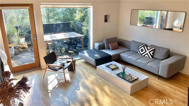 2022 Blackbirds Way Echo Park CA 90026