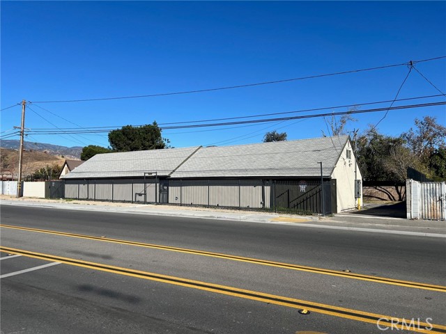 Detail Gallery Image 9 of 9 For 6937 Perris Hill Park Rd, San Bernardino,  CA 92404 - 2 Beds | 1/1 Baths