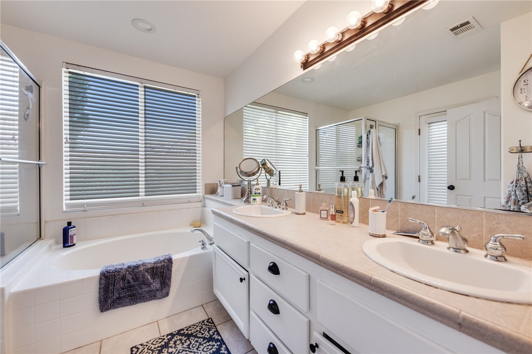 Detail Gallery Image 19 of 32 For 4133 De Anza Dr, Palmdale,  CA 93551 - 4 Beds | 2 Baths